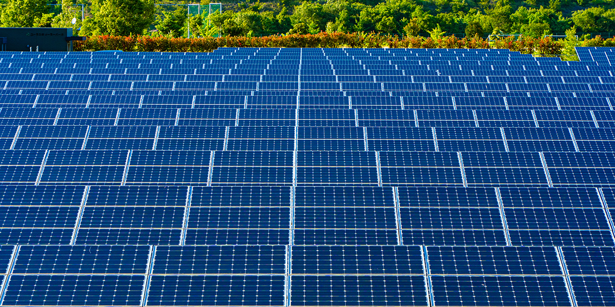 地域の特性を生かした太陽光発電事業で、期待以上の収益。